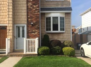 460 Dongan Hills Ave, Staten Island, NY 10305