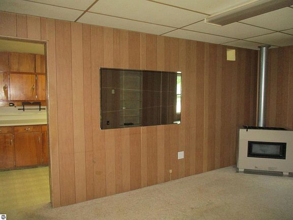 4th image of 601 N River Ave