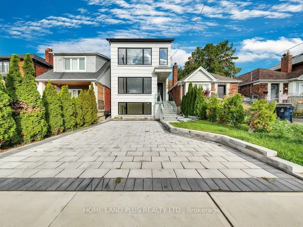 78 Bowie Ave, Toronto, ON M6E 2P5