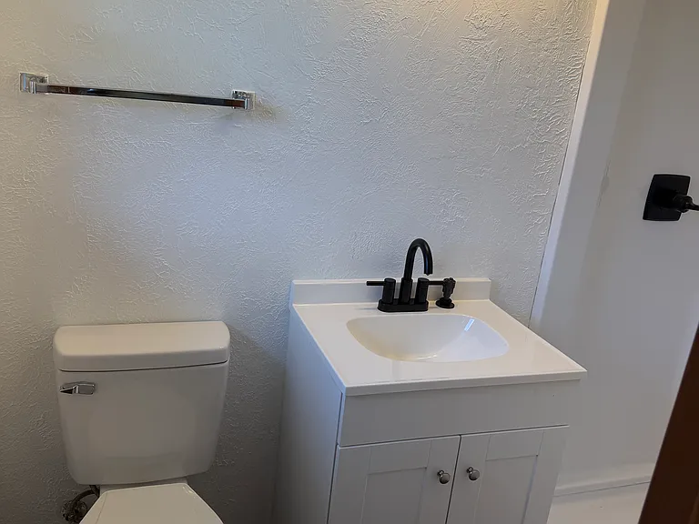 702 E Ida Ave — Photo 4