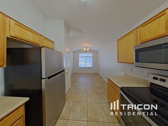 5th image of 3426 W Wayland Dr