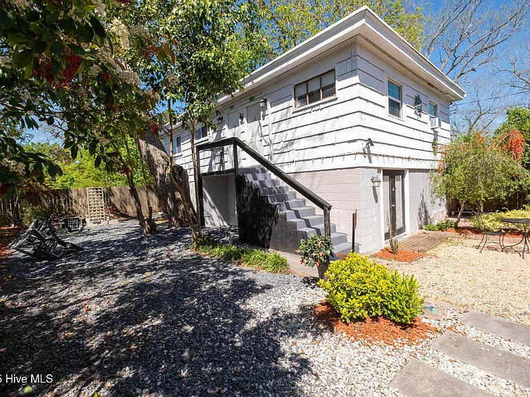 411 George St #3 — Photo 13