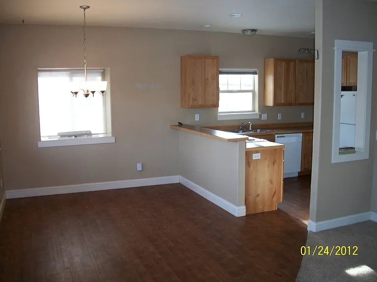 611 N 15th Ave — Photo 4
