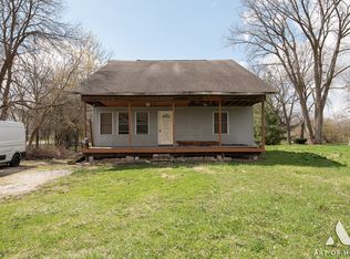 5608 Lenox Rd, Lisle, IL