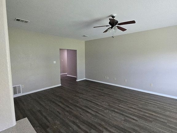 4th image of 3610 Del Mar Ct