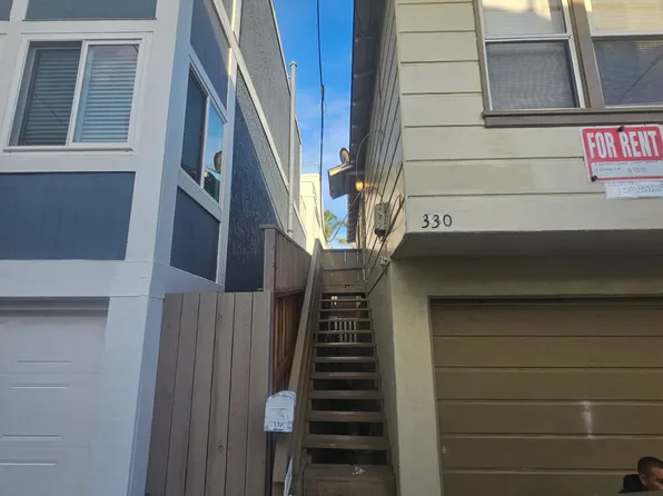 330 Bayview Dr, Hermosa Beach, CA 90254