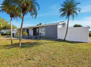 3120 Mercer Rd, Bradenton, FL 34207
