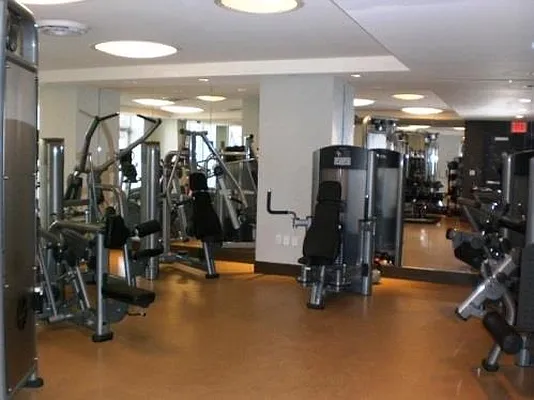Rented by R New York | media 7