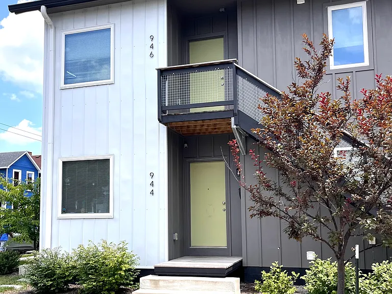 946 Ann St #946 — Photo 3