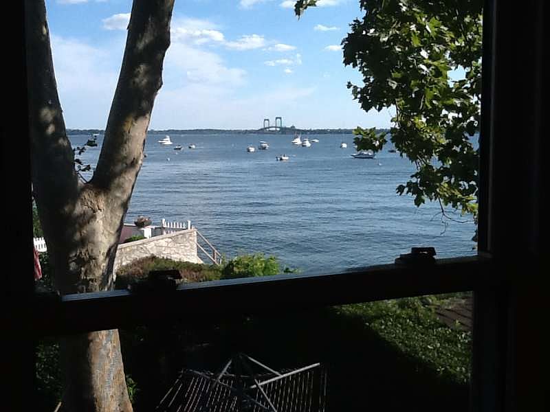 2nd image of 54 Marine St