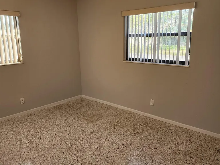 2745 Starlight Dr — Photo 12