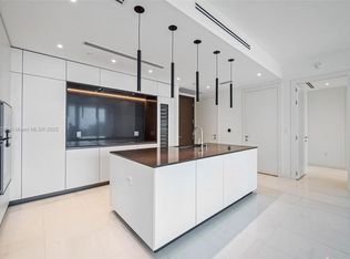 300 Biscayne Boulevard Way, Miami, FL 33131