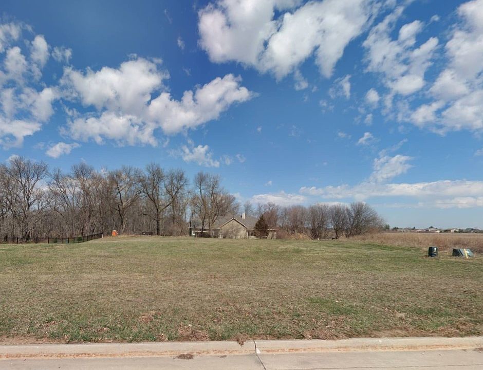 1st image of 4061 NW 95th Pl