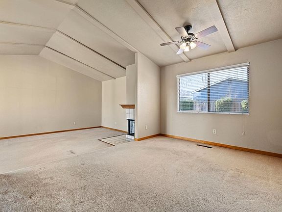 4th image of 1091 Dickens Drive