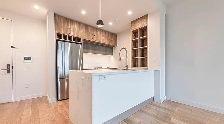 Rented by Artur Gutman, LREB | media 3