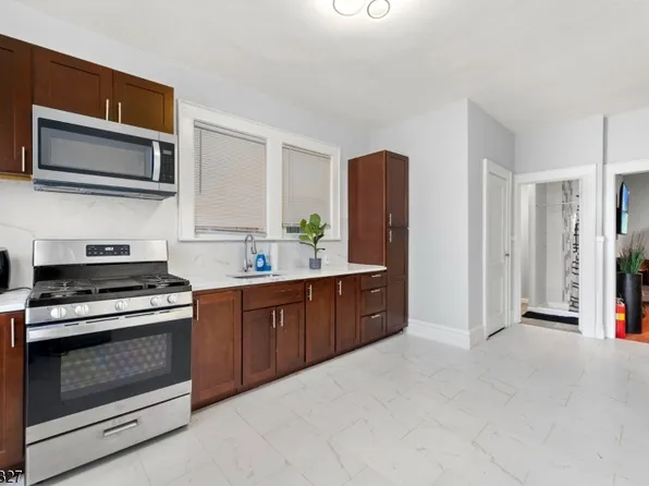 87 21St St, Irvington Twp., NJ 07111