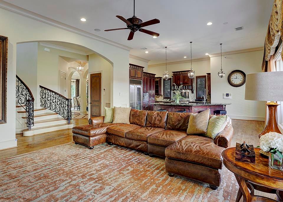 1st image of 2042 Brentwood Dr