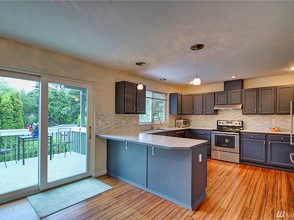 5th image of 19324 95th Ave NW