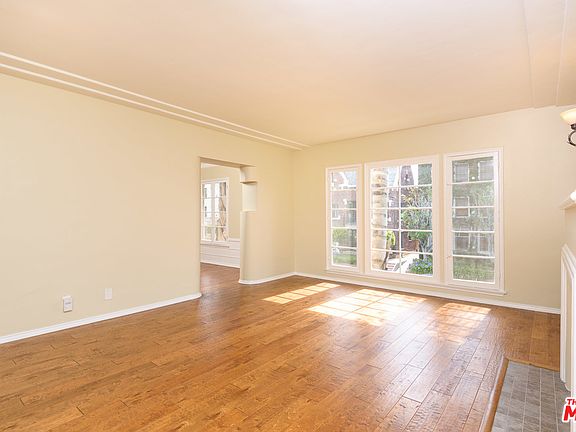 3rd image of 637 S Burnside Ave
