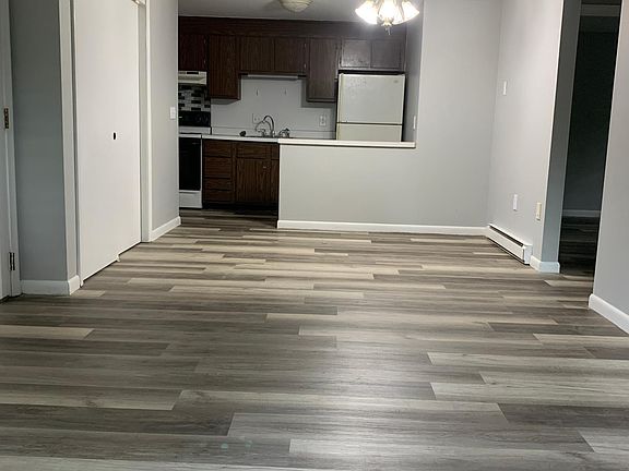 2nd image of 5 Dana Ct APT 23