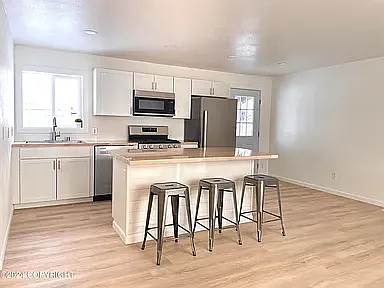629 E Eklutna Ave — Photo 5