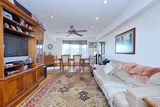 5th image of 50 Fort Pl APT A2d