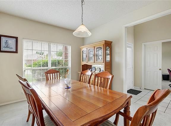 5th image of 900 Canterbury Dr