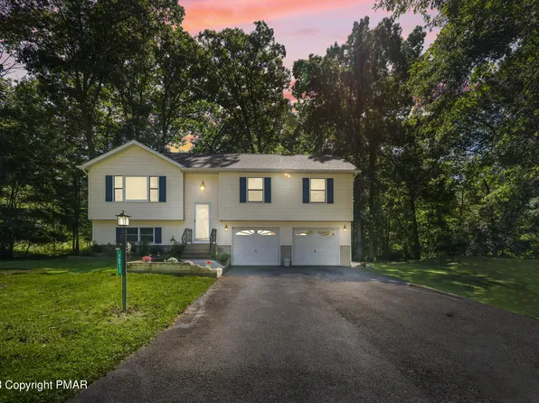 2211 Pioneer Rd, Stroudsburg, PA 18360