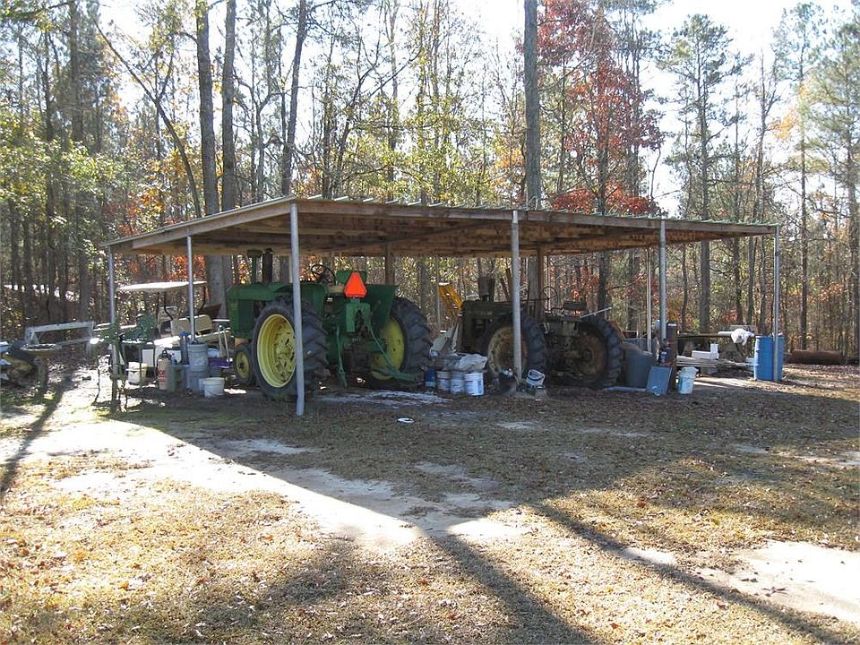 2nd image of 487 Glenn Rd