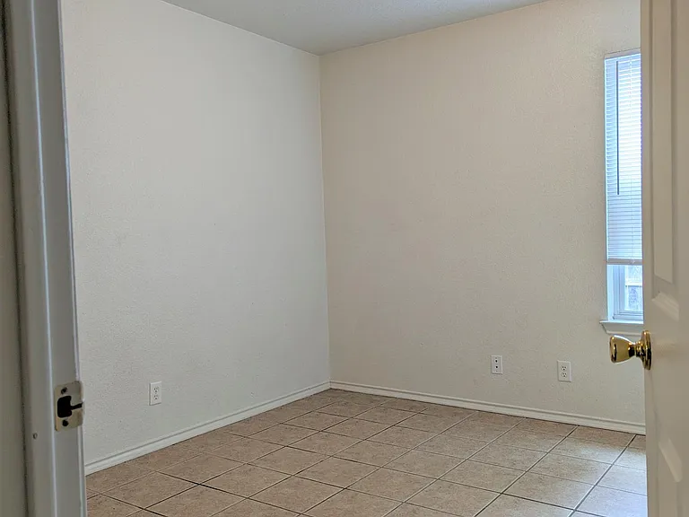 210 Dale Earnhardt Dr #B — Photo 12