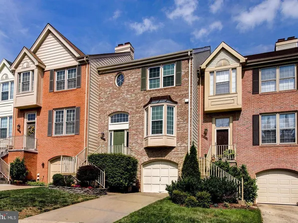 5124 Woodford Dr, Centreville, VA 20120