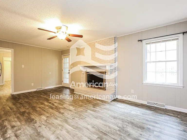 15230_004_living_room_14044445.jpg