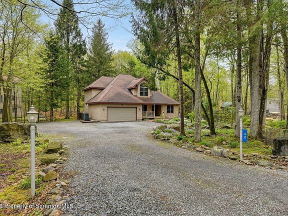 3rd image of 42 Wildflower Cir
