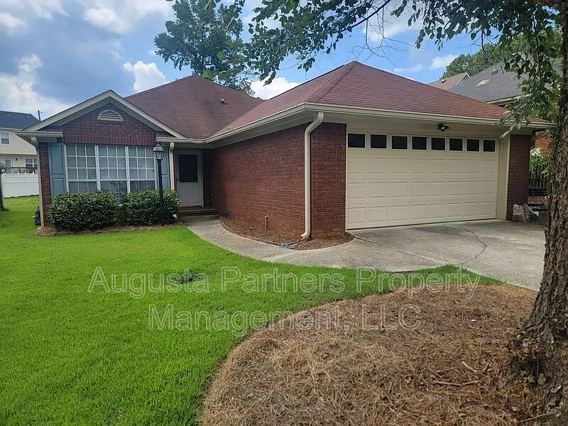 2910 Pointewest Dr