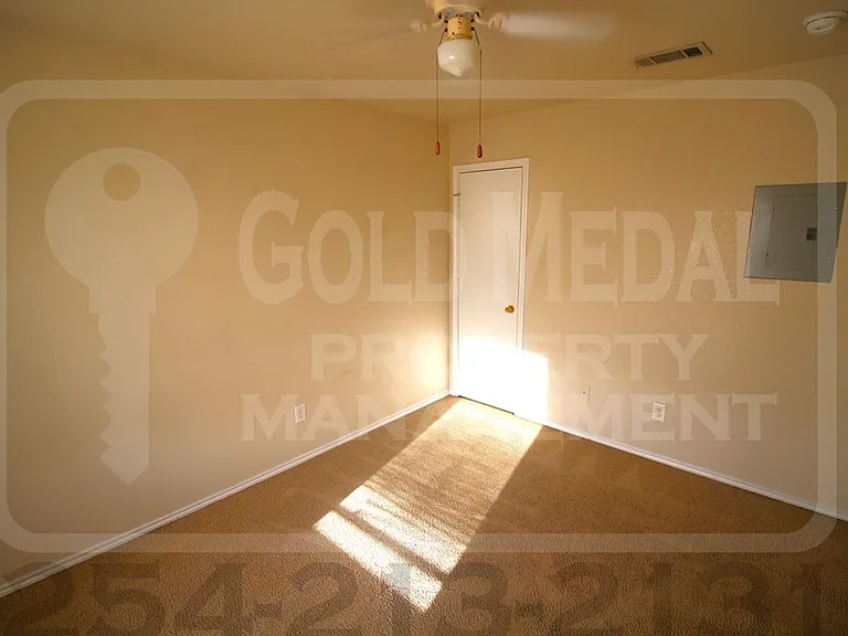 1708 Spring Rose Cir — Photo 7