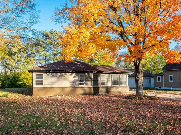 1426 N 4th St, Chillicothe, IL 61523