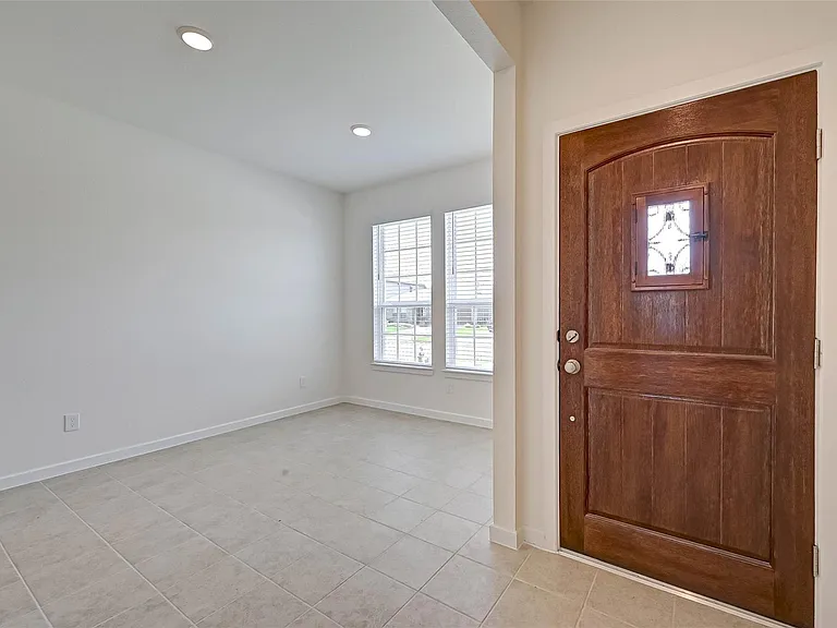 8022 Pinebrook Arbor Ct — Photo 6