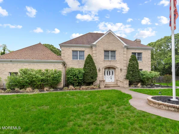 696 Schoolhouse Lane, Toms River, NJ 08753