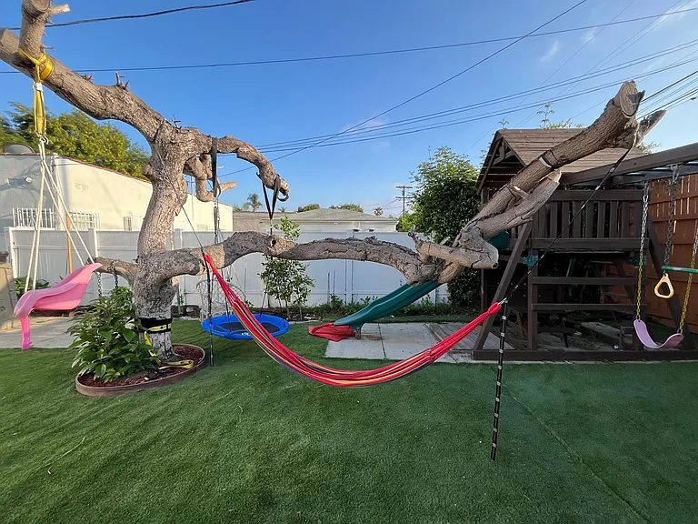1415 Stearns Dr — Photo 42