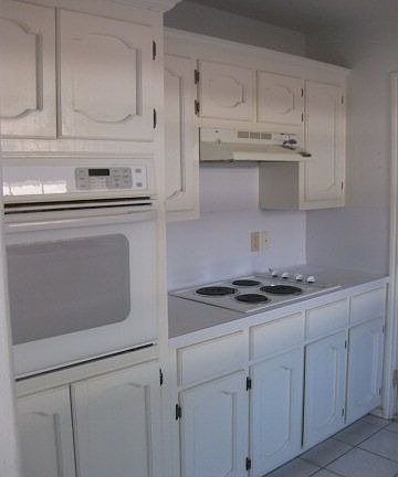 3rd image of 1008 Thornwood Dr
