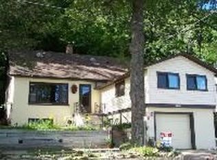 W10770 Tipperary Rd, Poynette, WI 53955