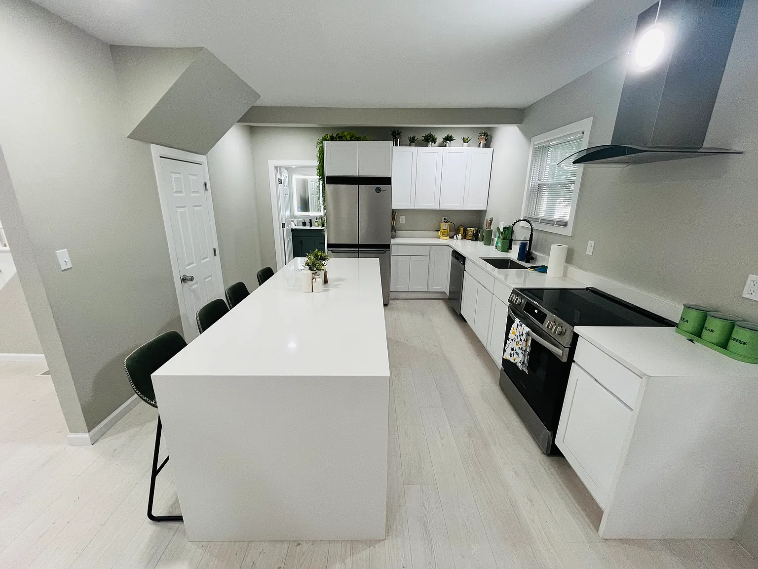 430 Lighthouse Rd — Photo 3