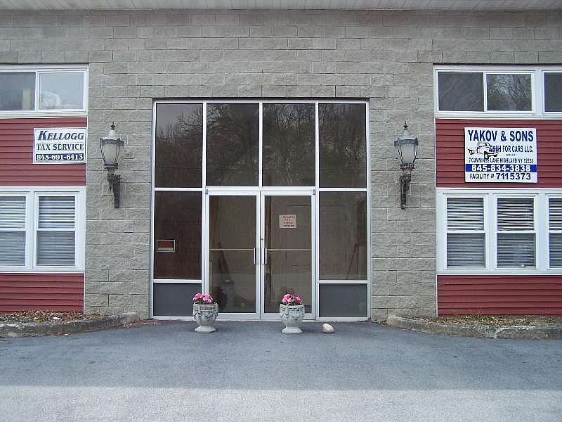 1st image of 7 Cummings Ln #2