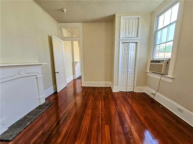 2931 Baronne St — Photo 10