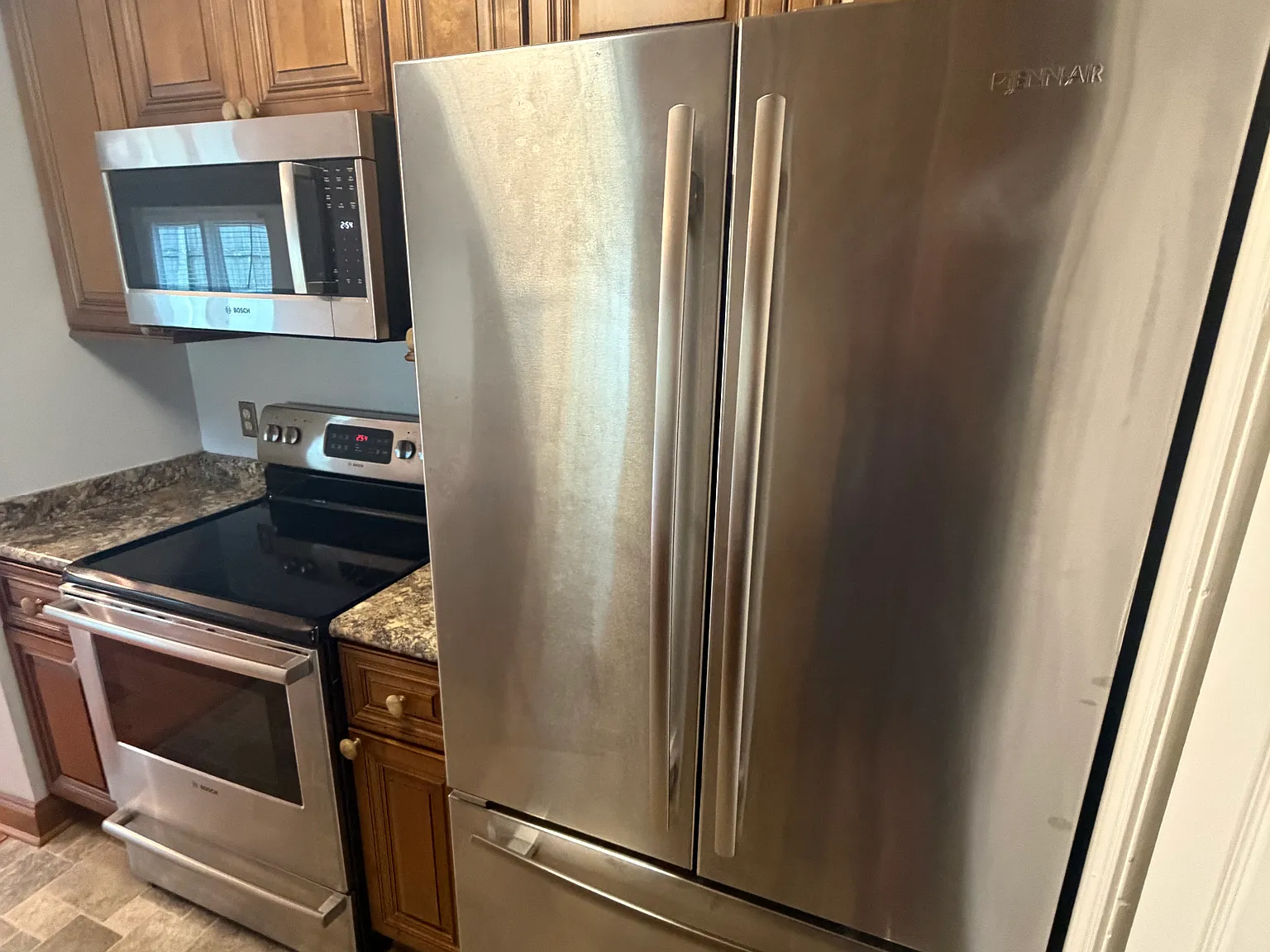 2 bed, 1032 sqft, $1,700 — Photo 2