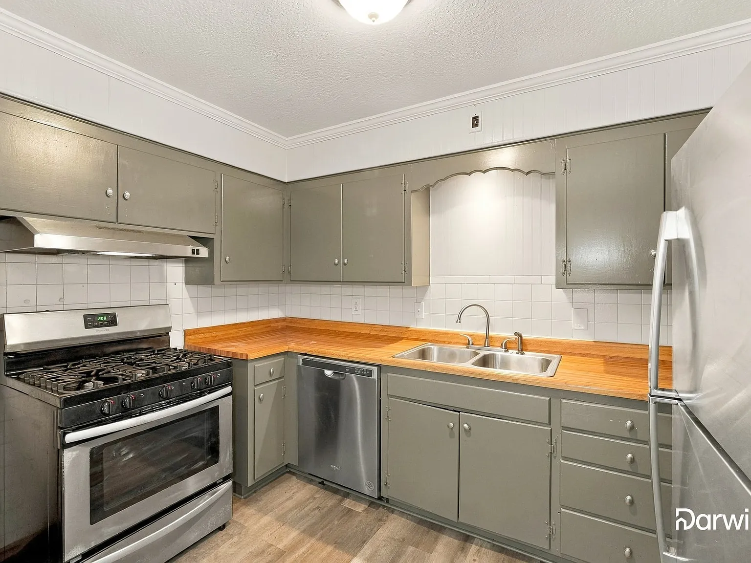 4 bed, 2.0 bath, 1800 sqft, $1,850 — Photo 4