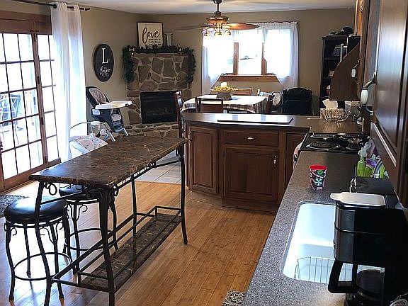 Kitchen to dining room