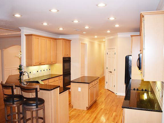 5th image of 1670 Woodberry Run Dr