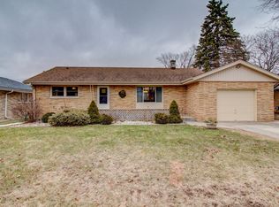 7074 N 40th St, Milwaukee, WI 53209
