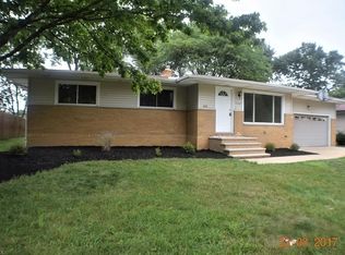 13366 Cherokee Trl, Middleburg Heights, OH 44130